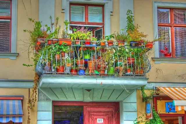 Installation d'un balcon en fibre de verre par-dessus - Étape 1